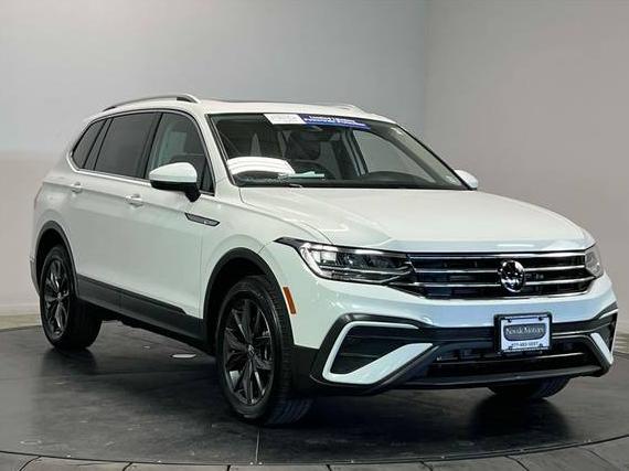 VOLKSWAGEN TIGUAN 4MOTION 2022 3VV2B7AX0NM092014 image